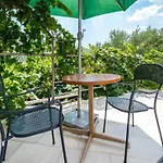 哈撒诺维克公寓式酒店 公寓 Mokošica