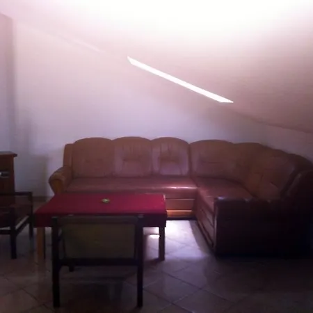 Apartment Husanovic *