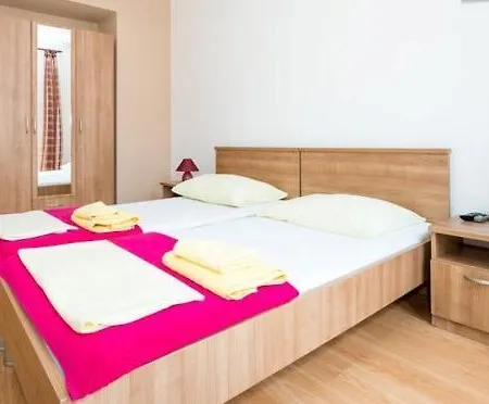 Apartment Husanovic *