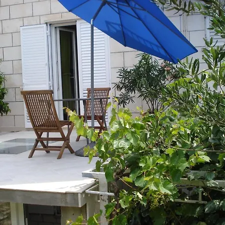 Husanovic Apartment *