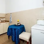 Husanovic Apartamento